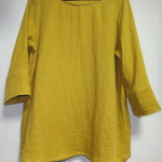 マスタードのＡラインブラウス