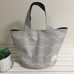 ＜送料込＞わたしだけのデイリーバッグ stripe wave gray 