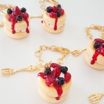 再再再再再販☆贅沢二段ベリーパンケーキのバッグチャーム