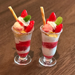 ミニチュア粘土イチゴパフェ 