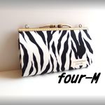 Wファスナー　20cm　カン付き　がま口　遊び心　アニマル　シマウマ柄　