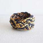 トリプルラップ・ブレスレット (Navy & Gold)