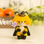 羊毛フェルト　ハロウィンきつねさん