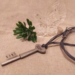 【rose-1225様専用】もうひとつの世界への鍵🔑 ゴードネックレス