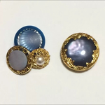No,70＊アンティークボタンピアス＊レトロボタン＊ビンテージボタン＊