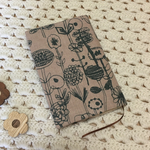 再入荷 文庫本  ブックカバー ミナペルホネン letter of flowe ファブリック使用