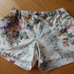 ショートパンツ★コットン・花柄・Ｍサイズ・新品