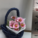 和紙で作ったミニチュア花籠(コスモス)
