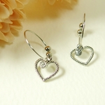 ❤SALE❤*ES93***ジルコニア＆ハート☆フープイヤリング