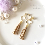 秋カラー♦︎タッセルピアス❋ベージュ❋