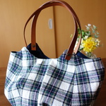 ころん♪と、まるいハンドバッグ　☆グリーン×ホワイト☆