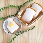フェルトの山型食パン*バター付き