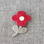 お花のブローチ(レッド)