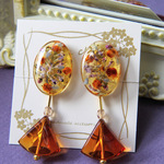 オーバルのボタニカル　ヴィンテージビーズイヤリング