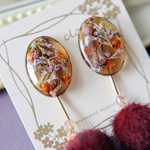 オーバルのボタニカル　ボルドーフェイクファーボール　イヤリング