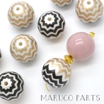 【20mm＊プリント＊ジグザグボーダー＊8個】【1#ゴールド×ブラック】両穴＊ラウンド◎beads-1056-c1-m