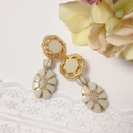 ヴィンテージ調 × ボタンピアス