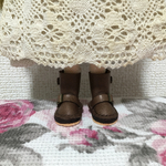 ミニチュア  チョコレート色の革のエンジニアブーツ　ブライスにも