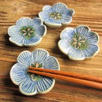 お花の箸置き(ブルー）