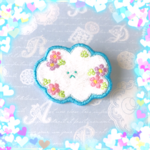 刺繍ブローチ＊flower cloud