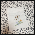 ♡刺繍♡イニシャル巾着【ミモザ】