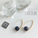 ブラックパールのデザインピアス