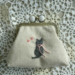 グレー猫の刺繍 がま口財布  (コットンリネン) 