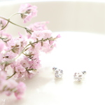 一粒ジルコニア♡シルバー　6mm　樹脂ノンホールピアス（イヤリング）