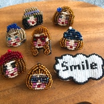 ビーズ刺繍のおんなのこブローチ【受注制作】