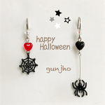 秋  シンプル  ハロウィン蜘蛛の巣ピアス／ノンホールピアス