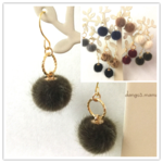 300円☆ファーボールチャーム(グリーン)☆ツイストリングのピアス/イヤリング