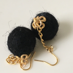 ゆらゆらピアス 黒
