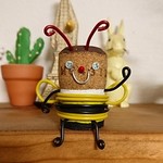 コルクつんつん蜂   ③