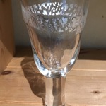 吹きガラス のワイングラス　銀箔入り