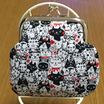 ねこ柄がま口財布