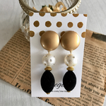 ブラックベルベットビーズ✱カボションピアス