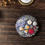 （大）刺繍ブローチ ブルンネラ