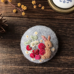 （小）刺繍ブローチ うさぎさん