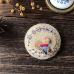 （小）刺繍ブローチ どんぐりと