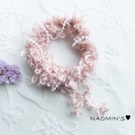 PINK糸とパールのふんわりシュシュ
