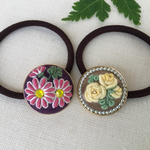 ご注文品 刺繍ヘアゴム バラ&2色咲菊