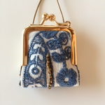 ミナ 刺繍&アンティークビーズ入りハンドメイドがま口ペンダント