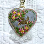 🌸🌿リボン刺繍の花とチョコレート色のワンコチャーム