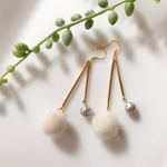再再販♡ファーボールピアス♡ホワイト
