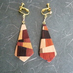 寄木細工　しずくがモチーフのイヤリング（ピアス）