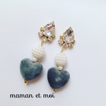 大ぶり♡ベロアハート×ビジューピアス(イヤリング)[gray]