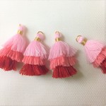 ３段タッセルレッド４個