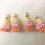３段タッセルピンク４個