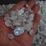 50cts/10ｇ♪天然レインボームーンストーン/ホワイトラブラドライト♪非人工処理：非トリートメント：非加熱：非染色♪南アフリカ産♪量り売り：ランダムチョイス♪