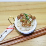 どぶりごはんキーホルダー(納豆）